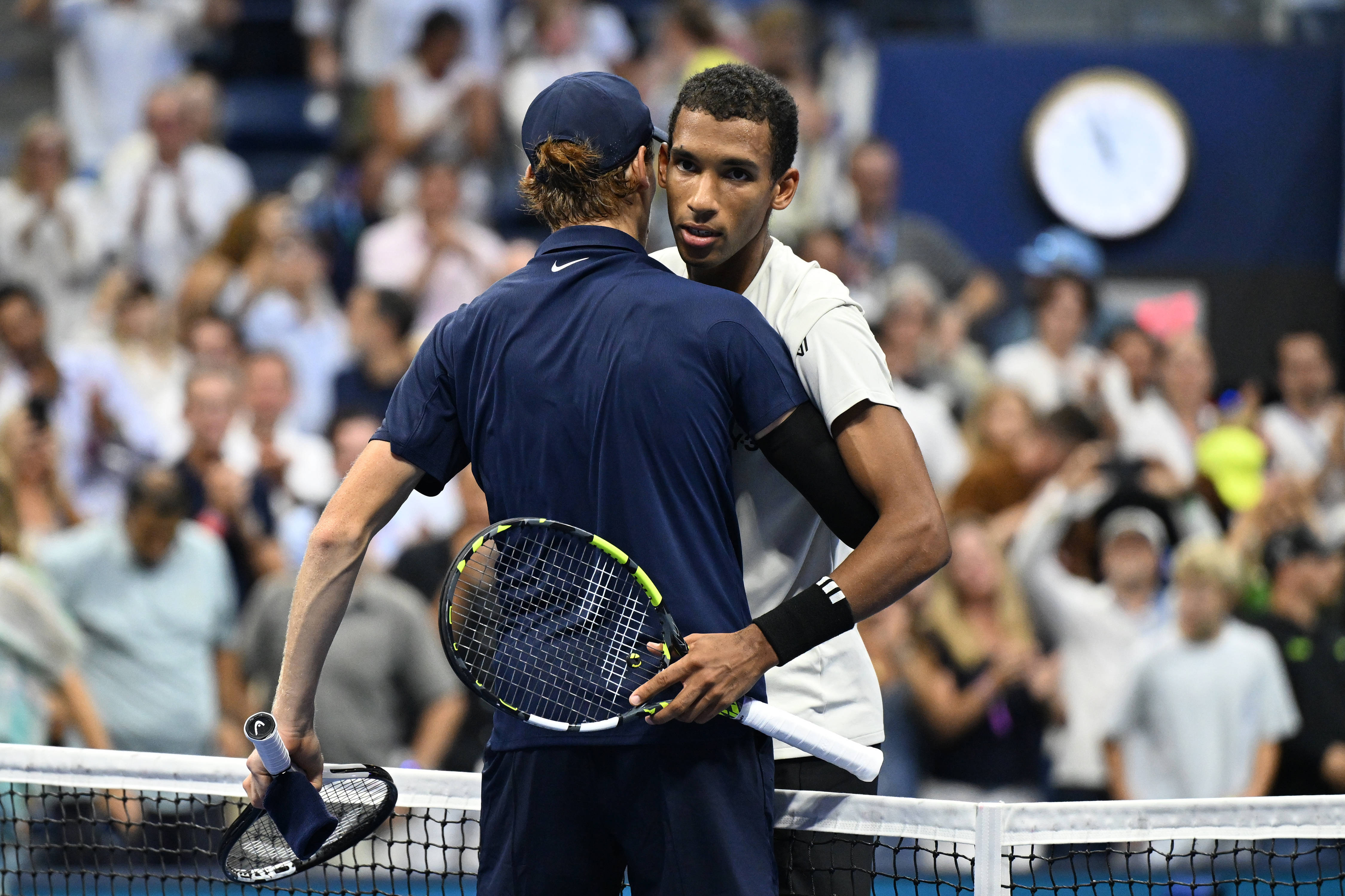 美网碾压戴维斯杯，辛纳扛起全队