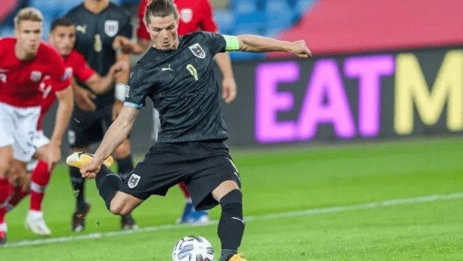 开云sport-英格兰队翻盘奥地利队，波尔状态火热