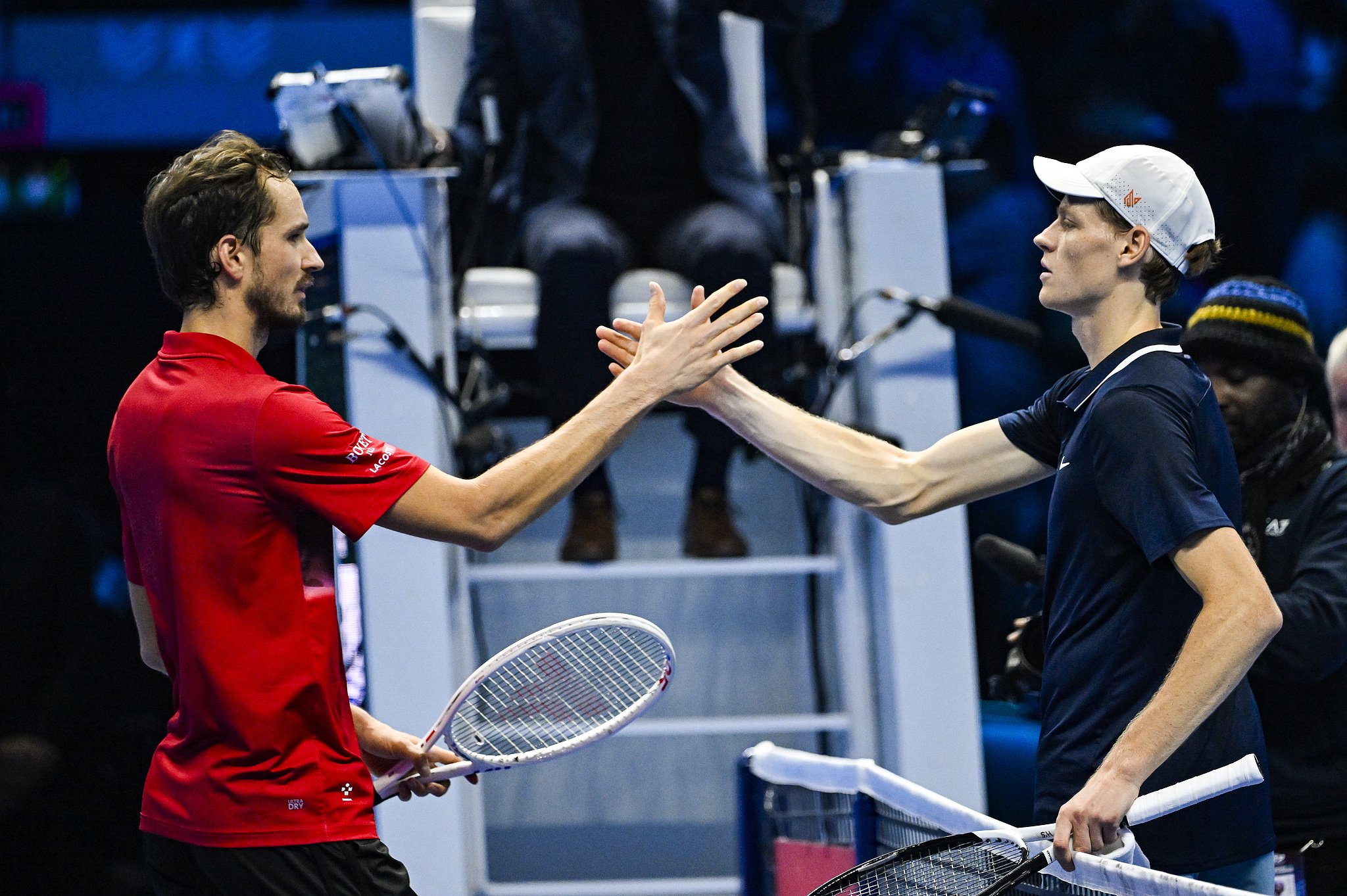 戴维斯杯完胜ATP总决赛，辛纳惊艳四座