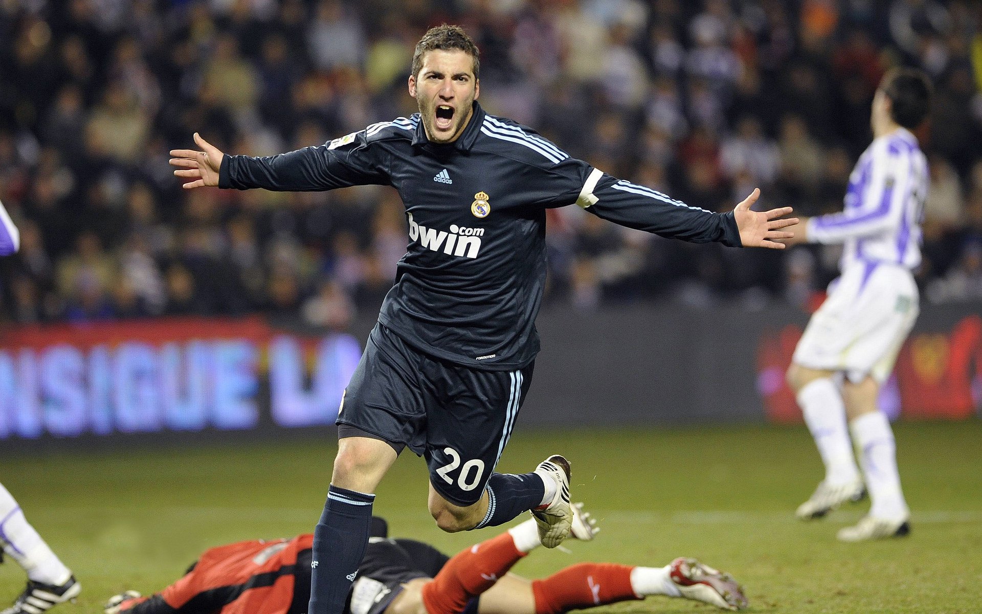 东方魔都的逆袭闪电战,当拉梅洛的致命三连击撕碎雷霆