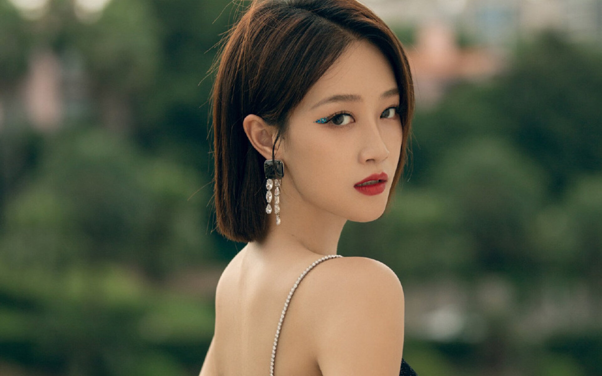 银箭破晓，当雷霆骑士于钢铁街道血拼终章